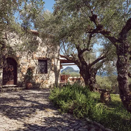 Leeda's Village *